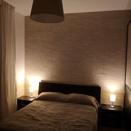 Queen East Verona Apartments מראה חיצוני תמונה