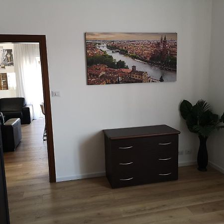 Queen East Verona Apartments מראה חיצוני תמונה