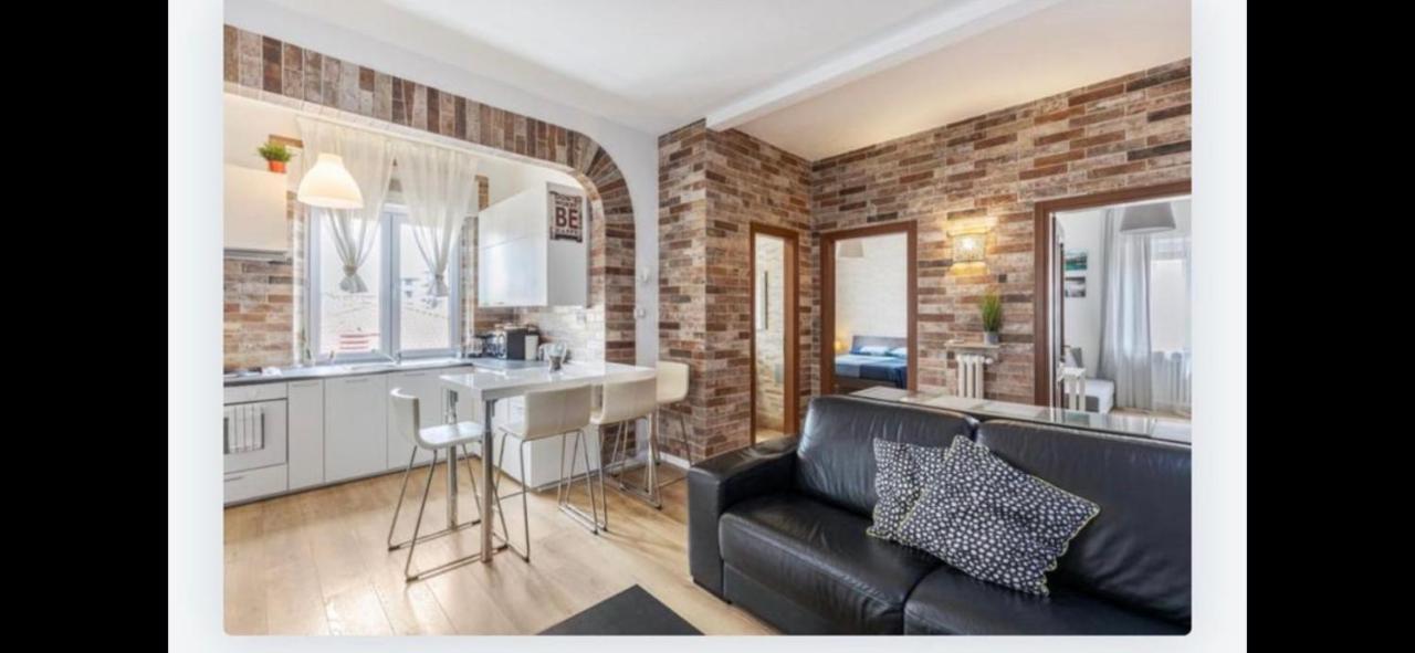 Queen East Verona Apartments מראה חיצוני תמונה