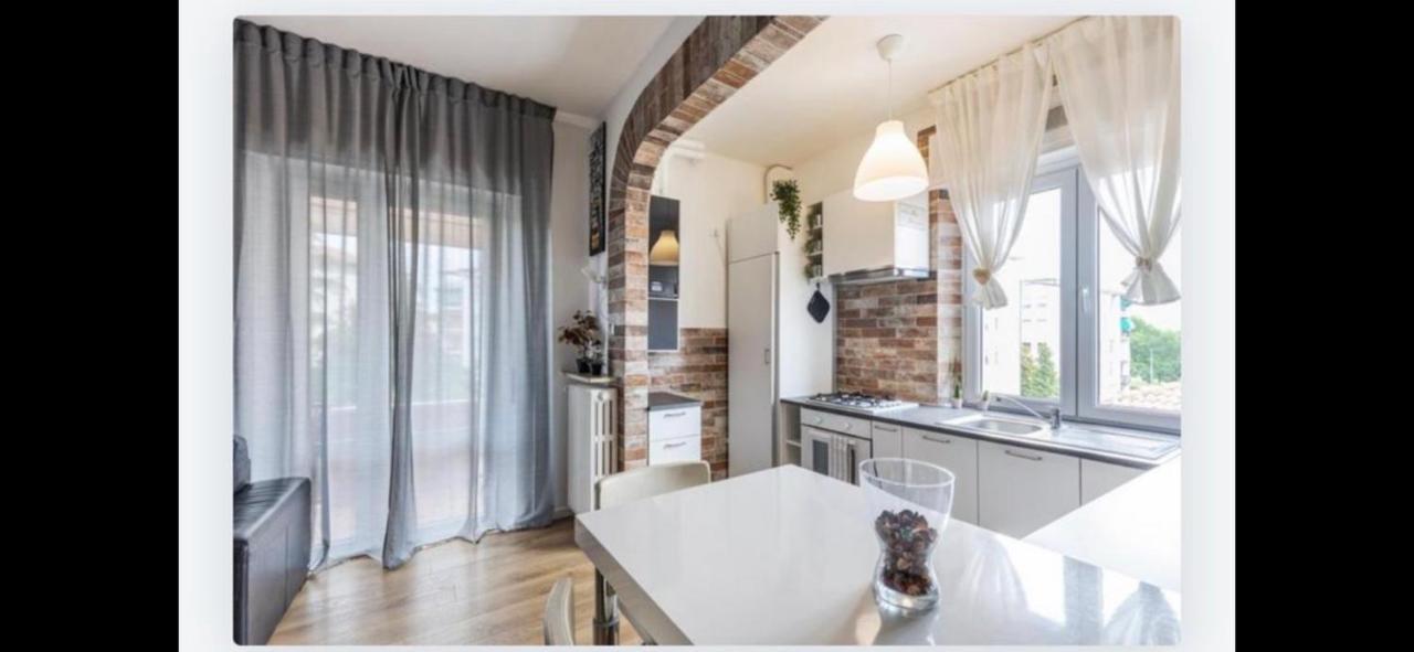 Queen East Verona Apartments מראה חיצוני תמונה
