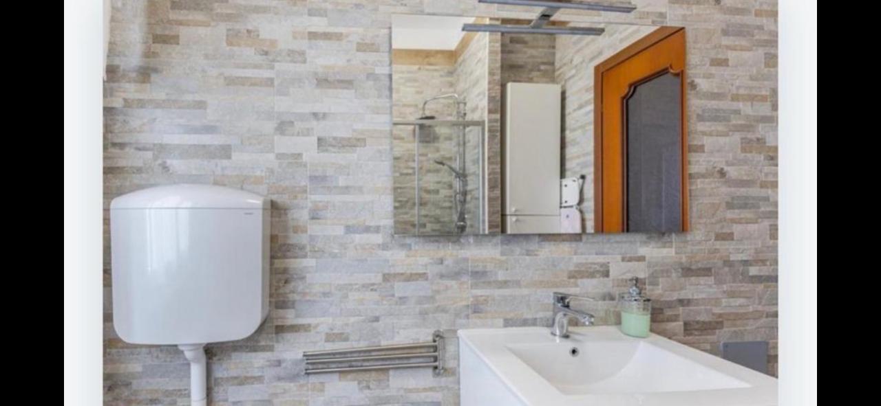 Queen East Verona Apartments מראה חיצוני תמונה