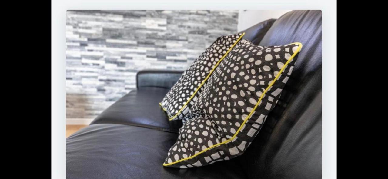 Queen East Verona Apartments מראה חיצוני תמונה