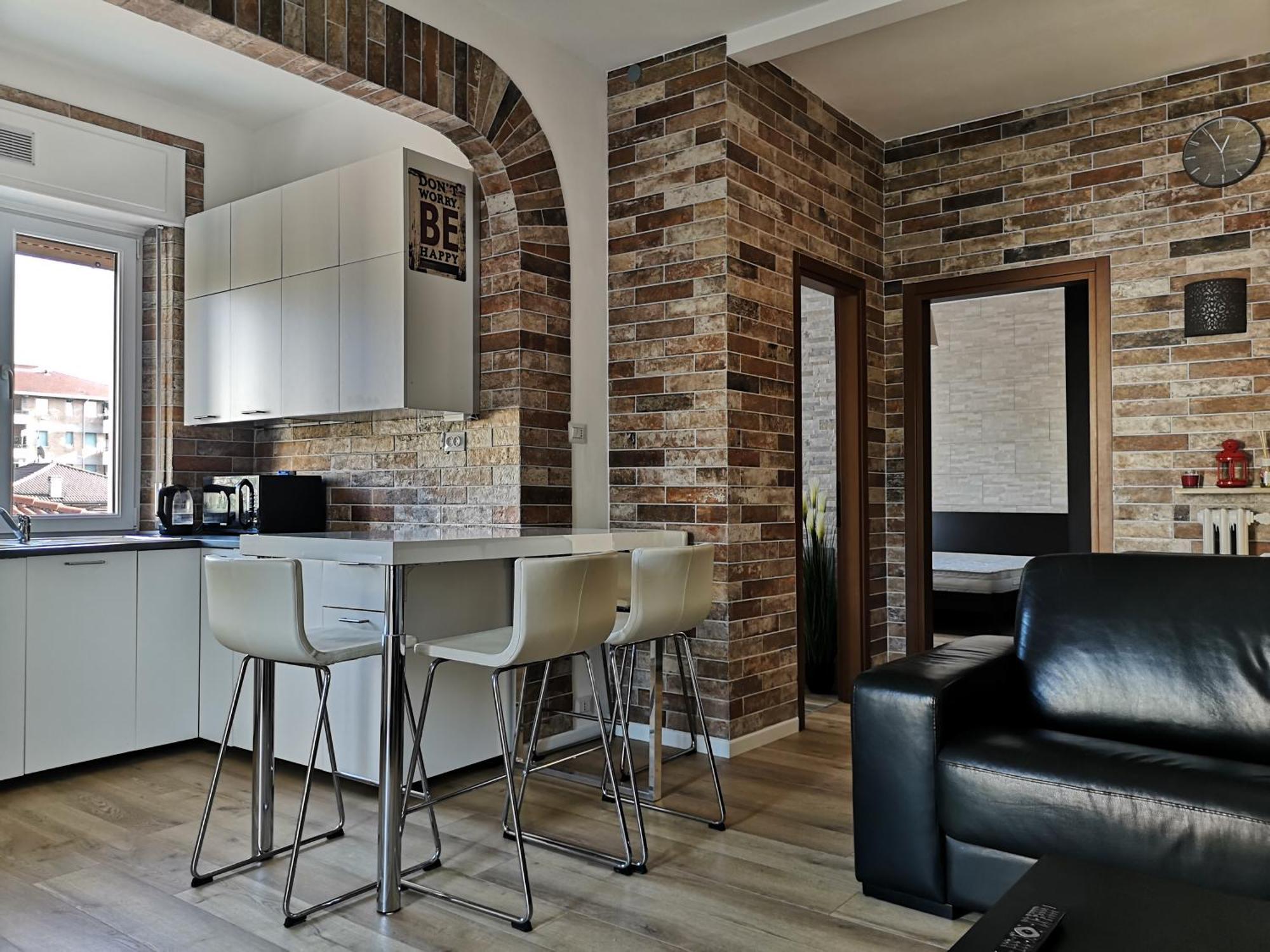 Queen East Verona Apartments מראה חיצוני תמונה