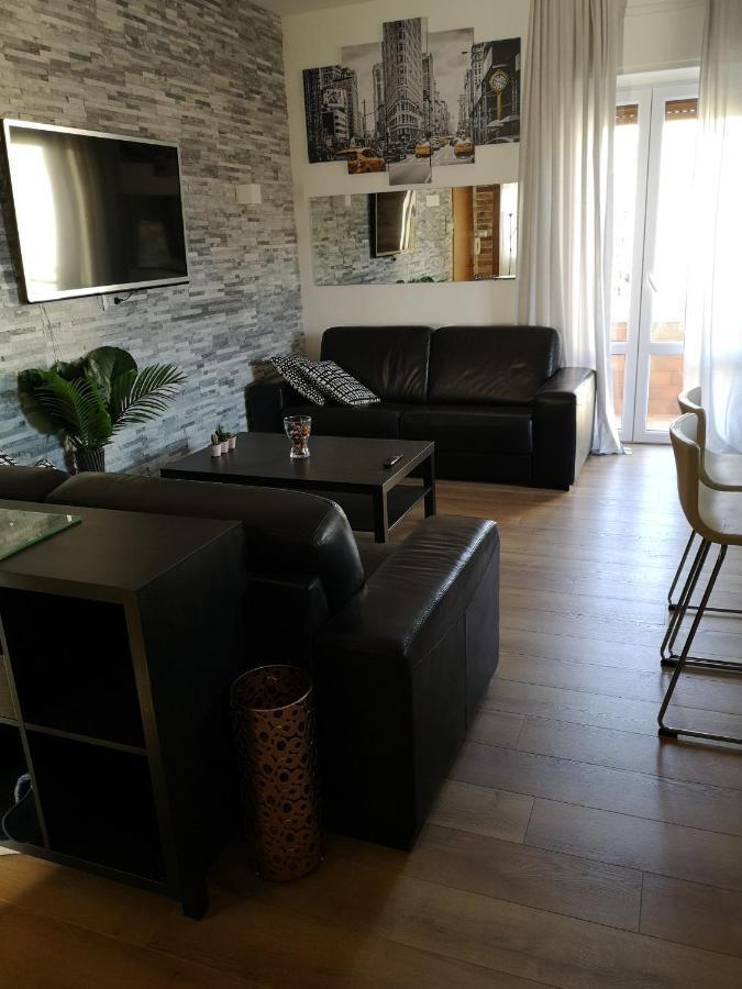 Queen East Verona Apartments מראה חיצוני תמונה