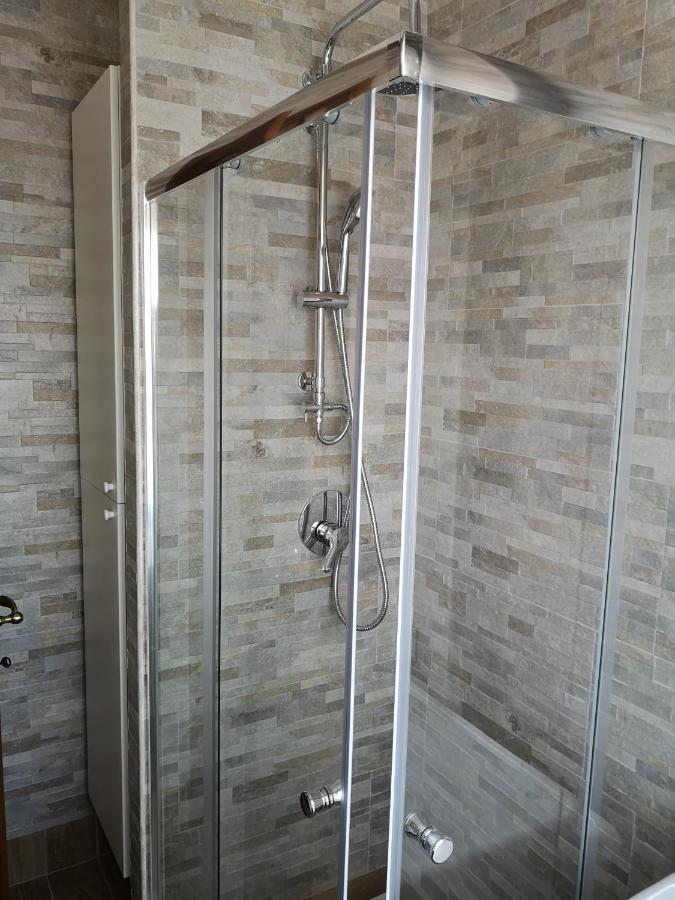 Queen East Verona Apartments מראה חיצוני תמונה